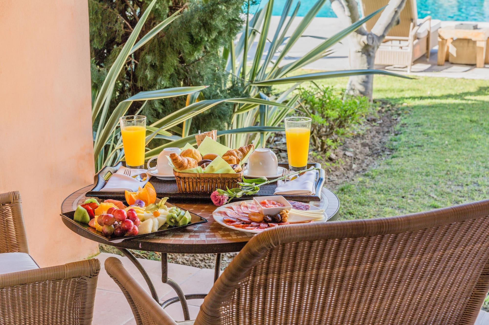 Vincci Seleccion Estrella Del Mar Hotel Marbella Ngoại thất bức ảnh Breakfast at a hotel
